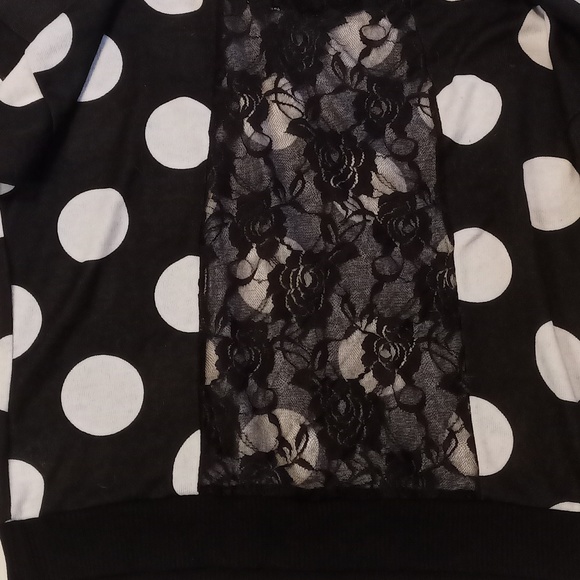 Woman's size large sweater - Picture 3 of 5